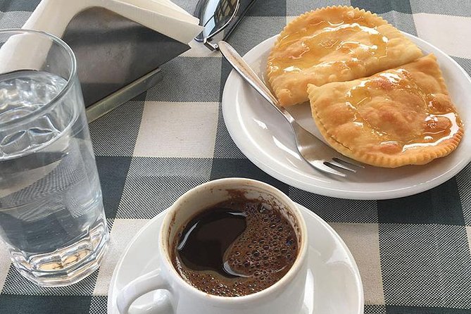 12 Tastings of Heraklion city - walking culture tour - Dakos, fruit, and the Cretan table