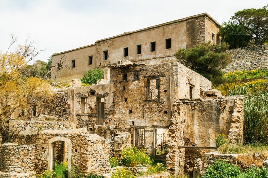 Agios Nikolaos: Boat Trip to Spinalonga with Swim Stop - Arriving at Spinalonga’s Venetian walls