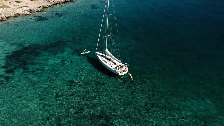 Agios Nikolaos: Golden Hour Sailboat Tour with Wine & Snacks - Seeing Spinalonga from the water