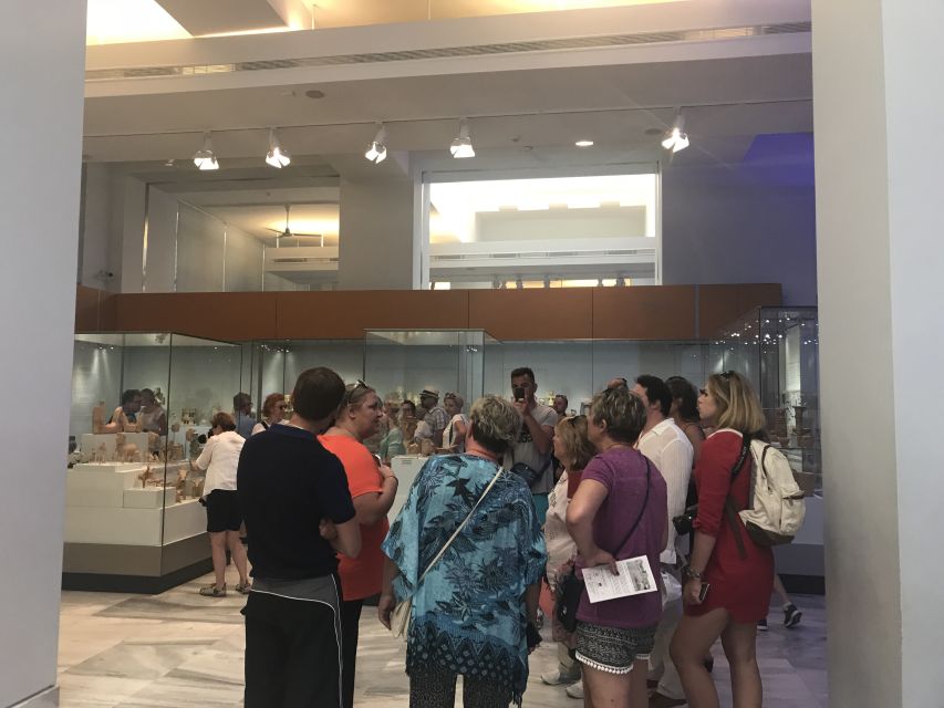 Archaeological Museum of Heraklion: Guided Walking Tour - Meeting at the museum entrance