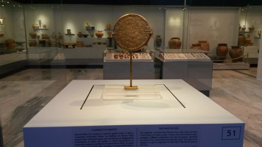 Archaeological Museum of Heraklion: Guided Walking Tour - The guide makes the biggest difference