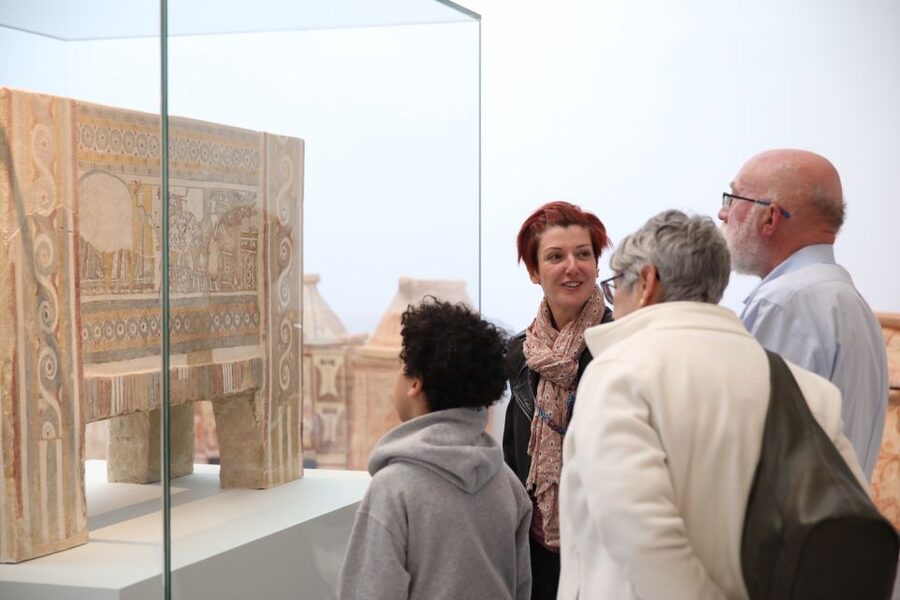 Archaeological Museum of Heraklion: Guided Walking Tour - Practical details that affect your day