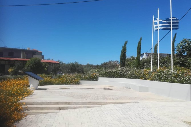 Battle of Crete WW2 Private Tour (price per group of 6) - Souda Bay War Cemetery and the 42nd Street memorial