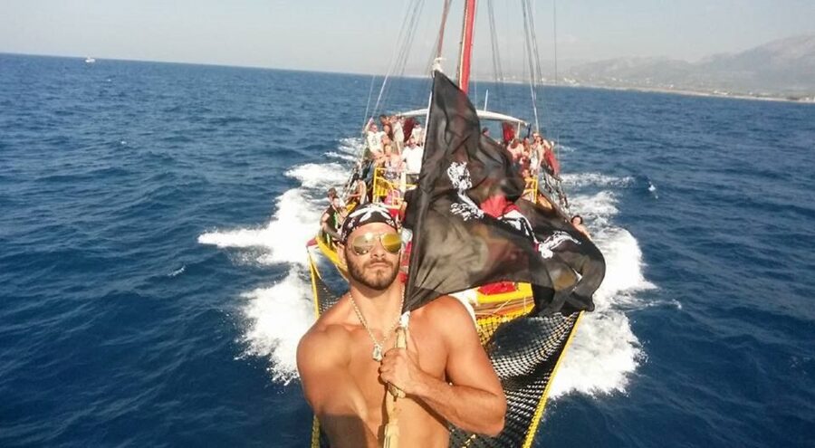 Black Rose Pirate Boat: 5-Hour Trip from Heraklion - Malia and Stalis for the second swim