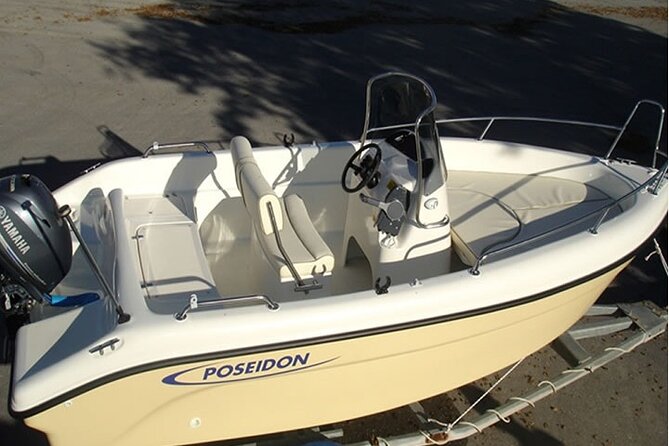 BOAT RENTAL per Hour from Hersonissos Crete - Taking the controls after the safety briefing