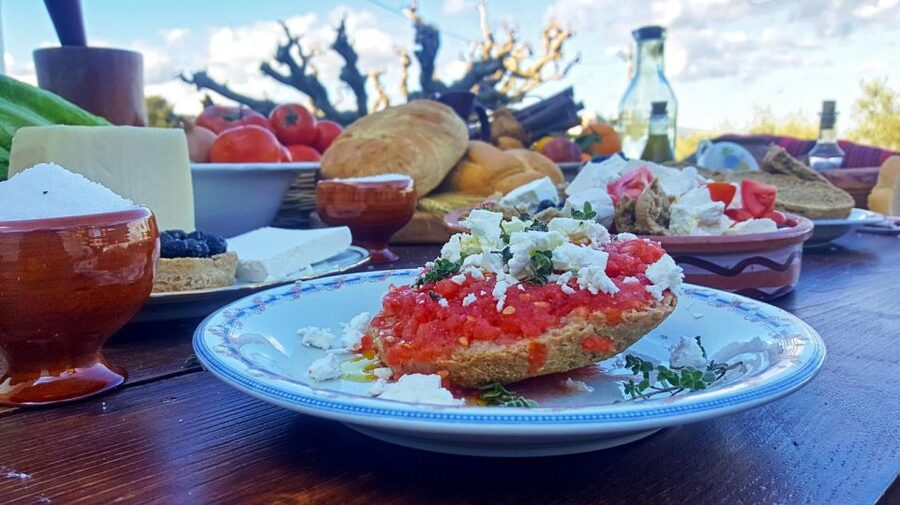 Chania: Authentic Cooking Class in the White Mountains - Who should book this experience?