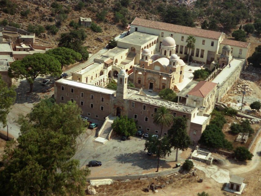 Chania Highlights:Venizelos, Stavros, Agia Triada & Marathi - Venizelos Graves and the view over Chania