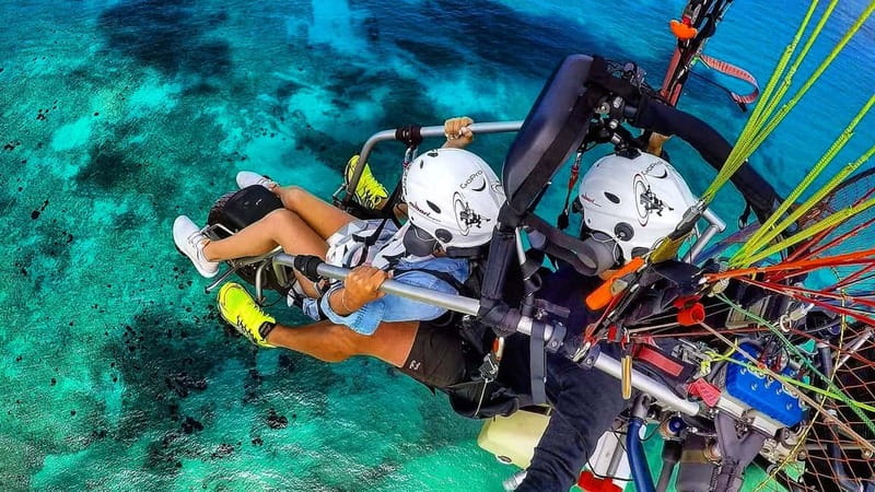 Chania: Paratriking Experience with a Professional Pilot - Who will enjoy this most