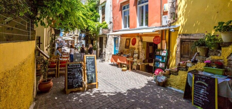 Chania: Private Guided Food and Wine Walking Tour with Lunch - Free time for shops and harbor views