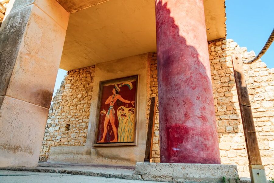 Chania/Rethymno: Knossos Palace & Heraklion City Tour - Entering the Palace of Knossos