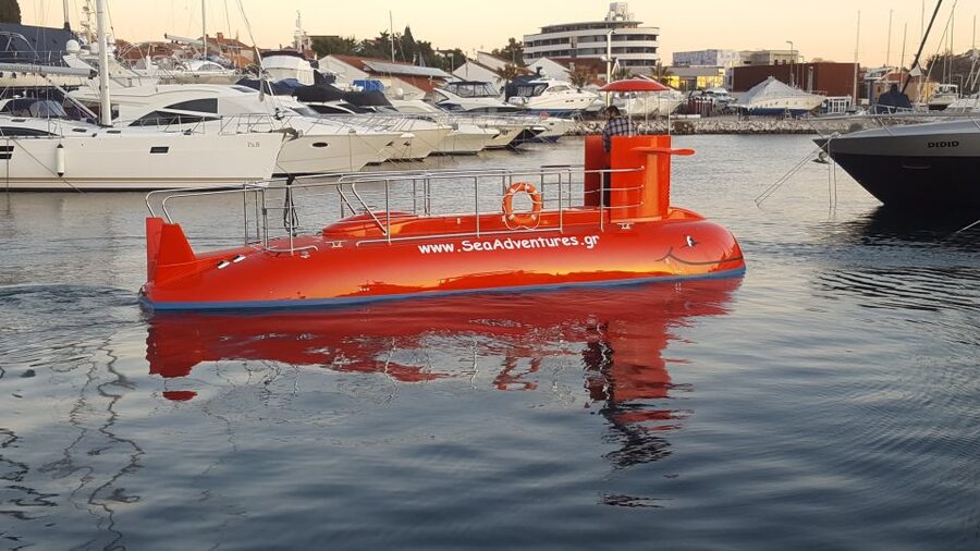 Chania: Semi-Submarine Boat Underwater Experience - The lower cabin can get hot