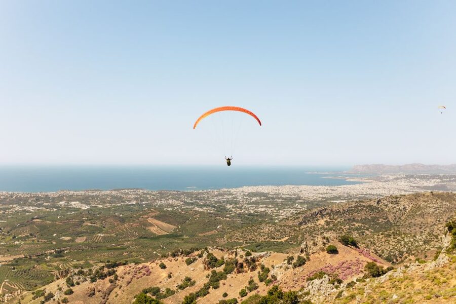 Chania: Tandem Paragliding Flight in Crete - A first flight with Yannis