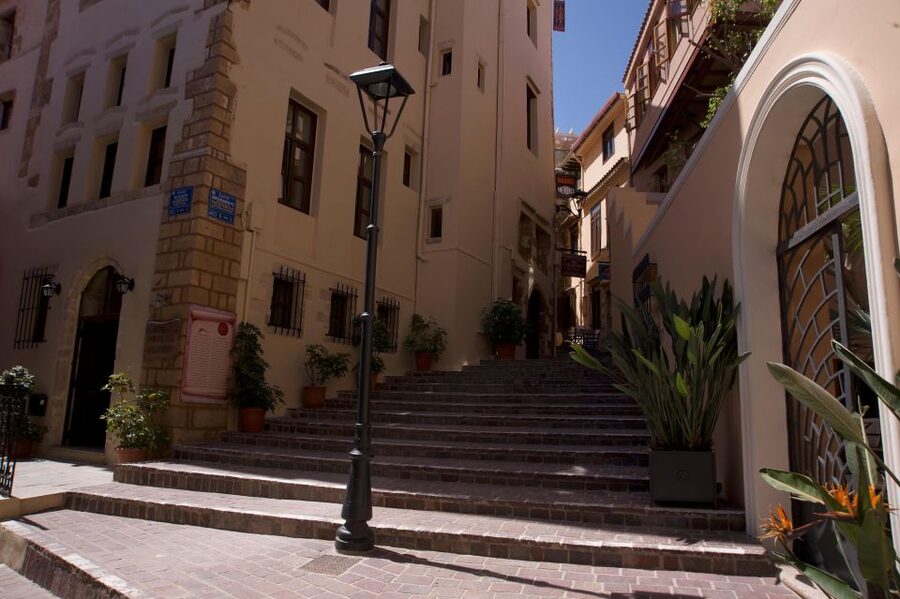 Crete: Chania Old Town, Rethymno & Kournas Lake - Who should book this Crete day trip?