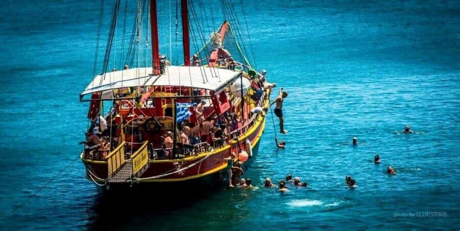 Crete: Coastline Snorkeling Cruise from Hersonissos Port - Boat time, comfort, and motion