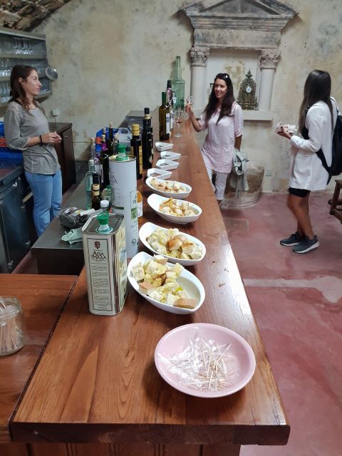 Crete: Heraklion Food and City tour - Venetian Loggia and Heraklion’s old center