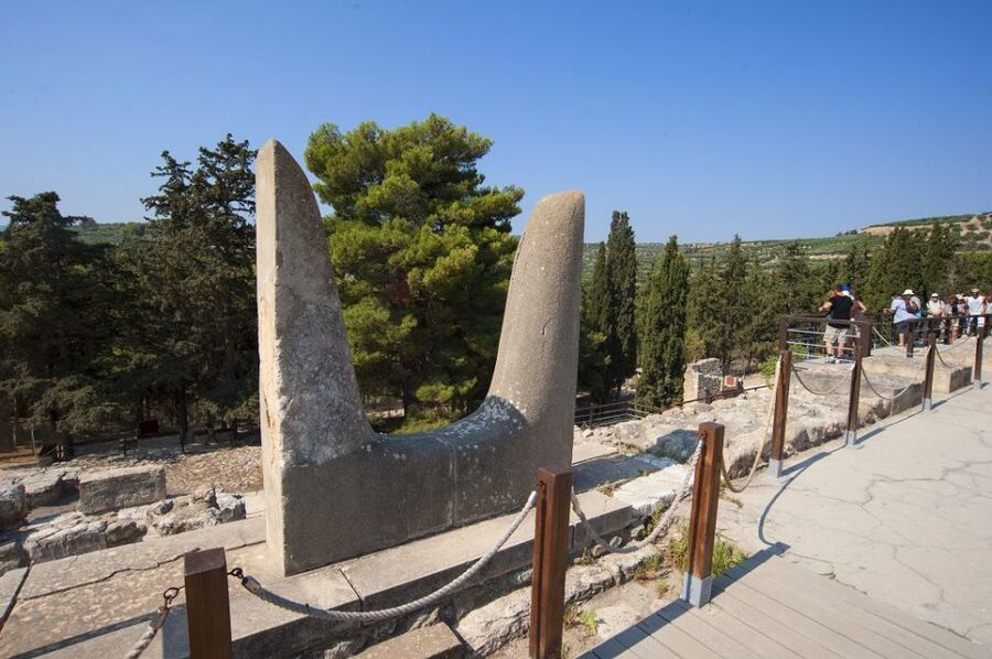 Crete: Knossos Palace and Lassithi Plateau Day Tour - Tzermiado, local food, and mountain village time