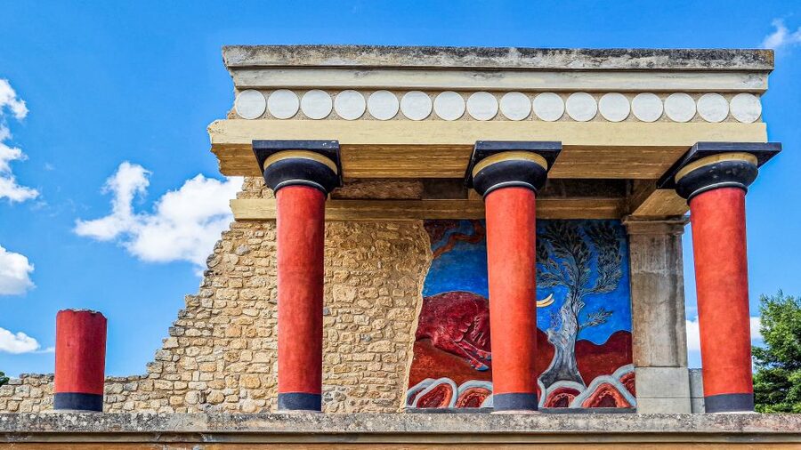 Crete: Knossos Palace and Lassithi Plateau Day Tour - Knossos Palace and the story of the Minotaur