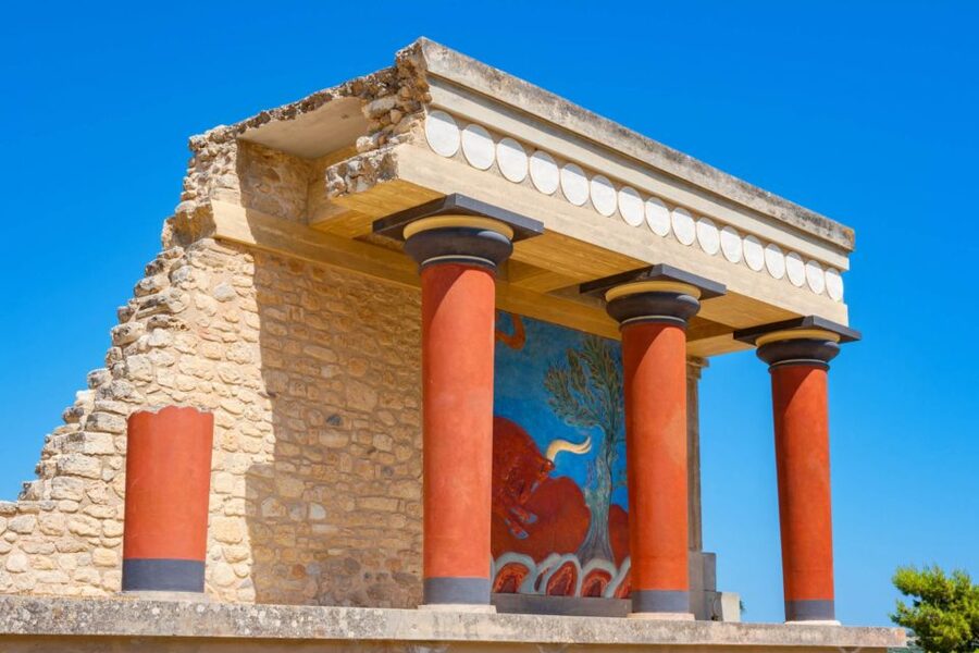 Crete: Knossos Palace and Museum E-Tickets with Audio Guides - What Knossos feels like on site