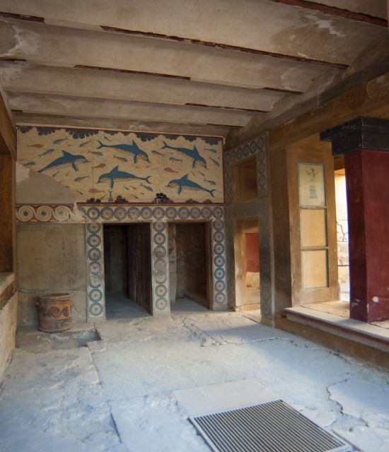 Crete: Knossos Palace and Museum Skip the line Guided tour - Two hours among the palace remains at Knossos