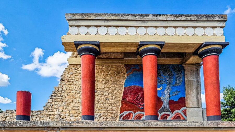 Crete: Knossos Palace, Heraklion City, Market Guided Tour - Heraklion: harbor, fortress, market, and free time