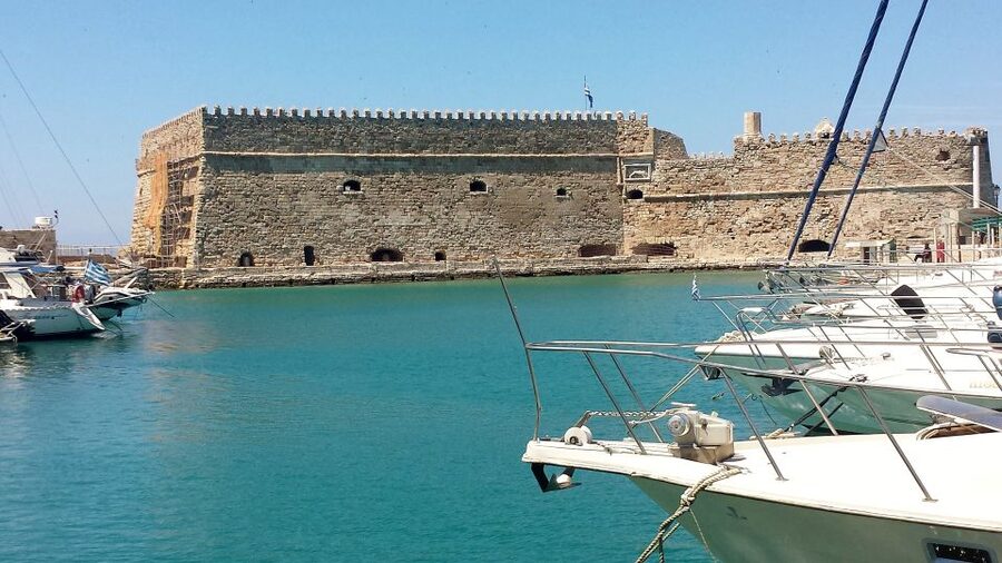 Crete: Knossos Palace & Heraklion Guided Tour - Heraklion Archaeological Museum: the best use of your free time