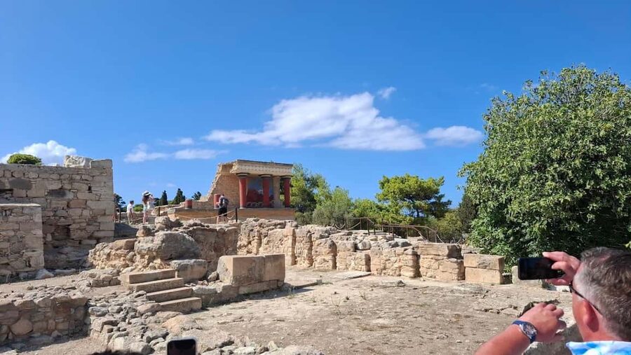 Crete: Knossos Palace, Winery & Olive Oil Tour with Lunch - Who will enjoy this Crete outing most