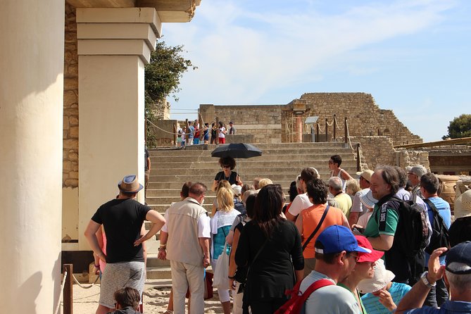 Crete Minoan Discovery Tour with Knossos Palace, Heraklion, and Live Dance Show - Who should book this tour?