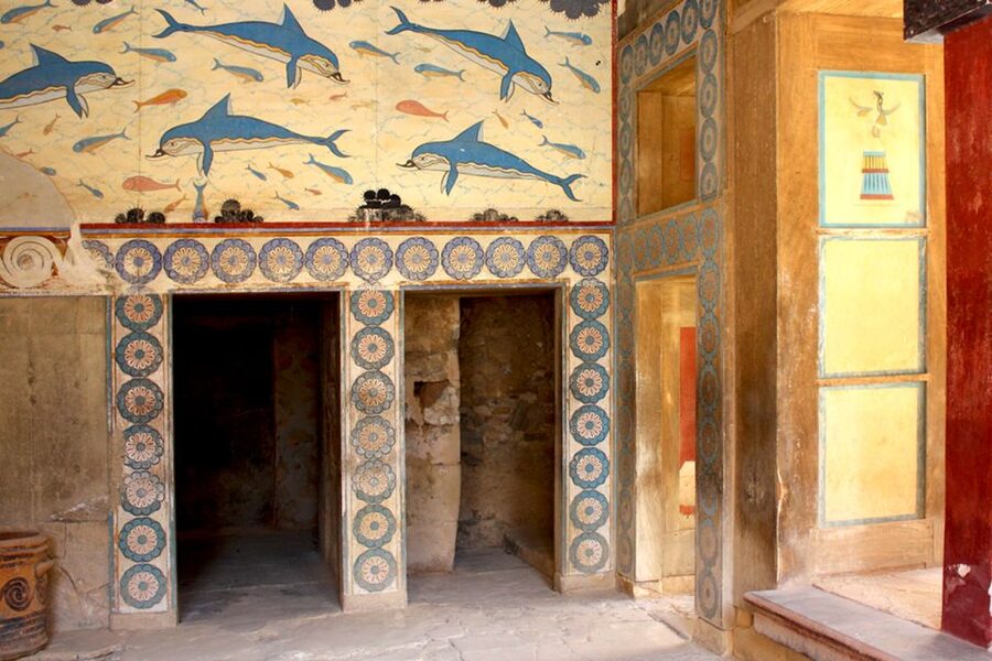 Crete: Palace of Knossos E-Ticket and Audio Guide - Heat, crowds, and practical comfort