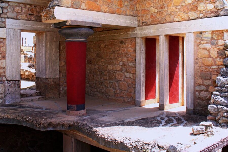 Crete: Palace of Knossos E-Ticket and Audio Guide - Queen’s Megaron and the blue dolphins