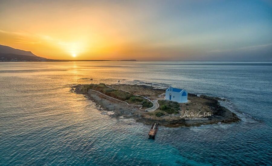 Crete: Snorkeling Boat Trip with Lunch and Transfer - Who should book this snorkeling cruise?