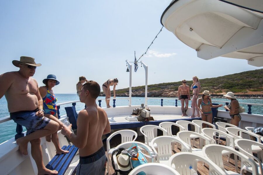 Crete: Spinalonga, Elounda, & Agios Nikolaos Boat Tour & BBQ - Key points to know before booking