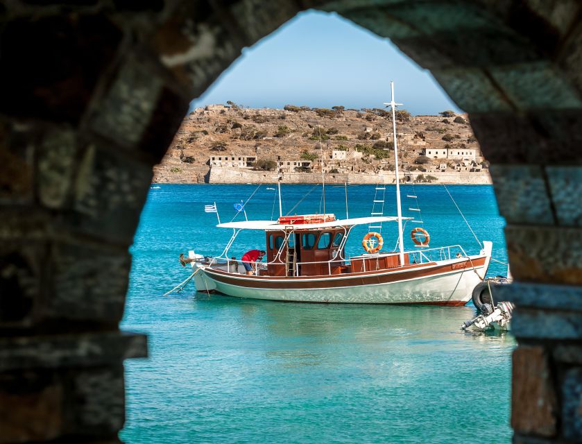 Crete: Spinalonga-Plaka-Agios Nikolaos Tour - Agios Nikolaos and the calm around Voulismeni Lake