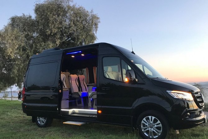 Crete: Transfer from Heraklion Airport to Rethymno - Air conditioning, WiFi, and a phone charger
