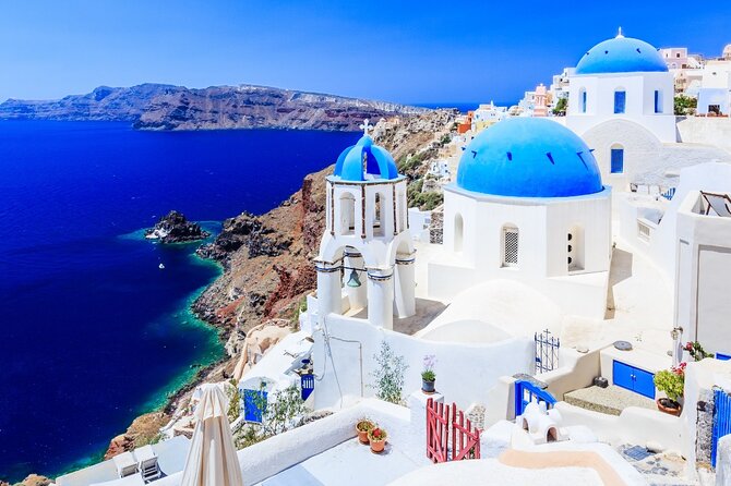 Day Tour to Santorini Island from Heraklion Crete - What the guides and drivers add