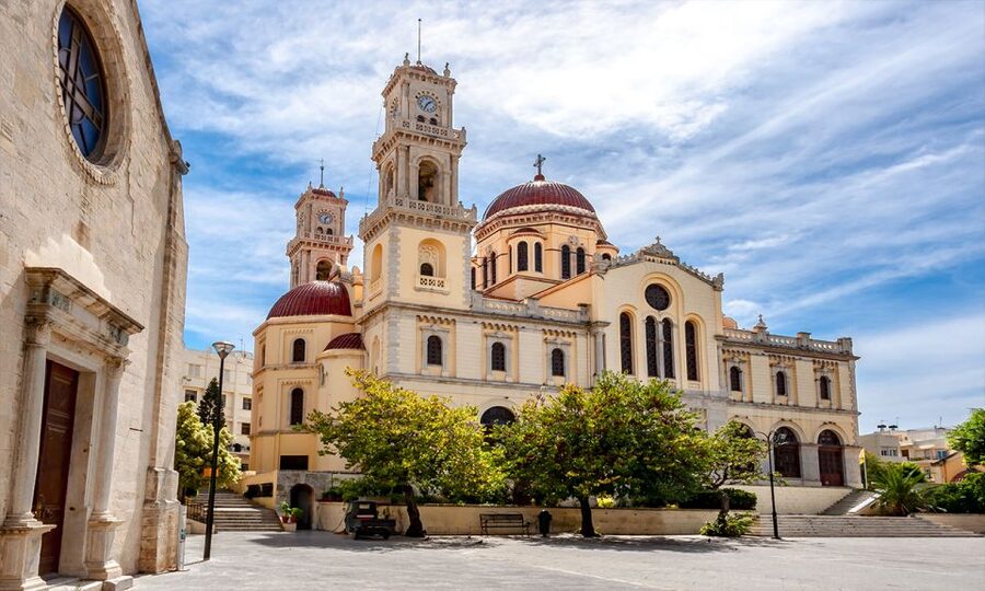 Day Trip To Heraklion City Center & Market & CretAquarium - Liberty Square and the center of Heraklion