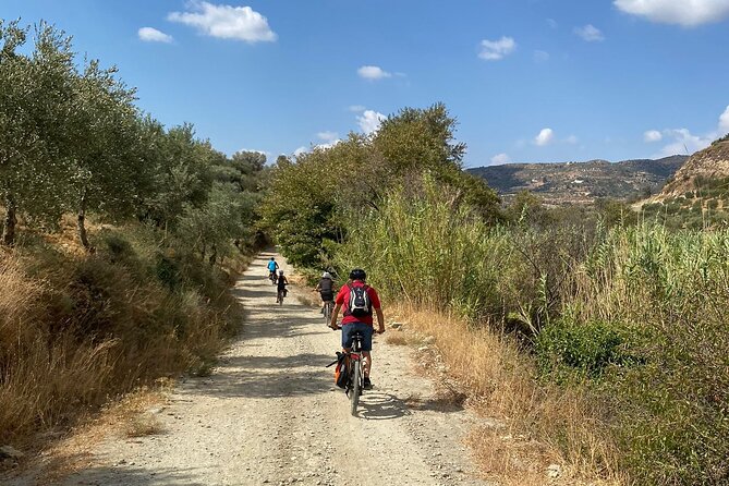 Discover the unknown side of Crete by E-Bike - Key points to know before you book