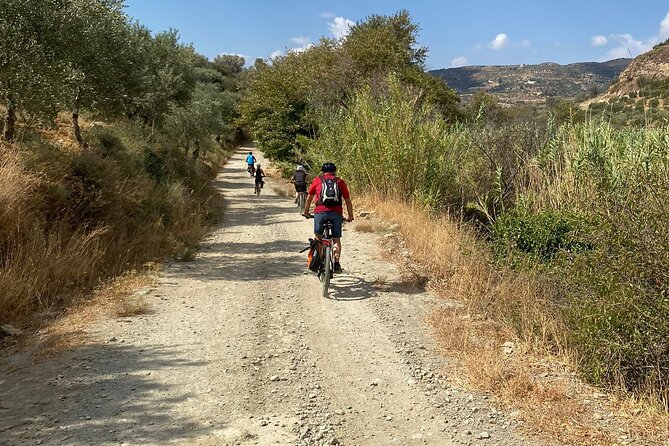 E-Bike Tour with Wine Tasting in Dafnes, Heraklion - Xirolia brings the hardest riding