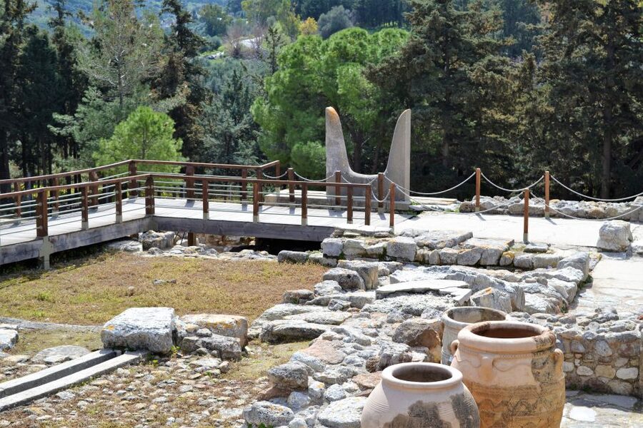 From Chania: Full-Day Heraklion Highlights Guided Tour - The long ride from Chania