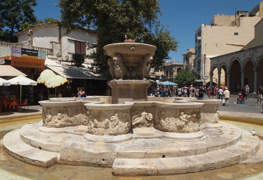 From Chania: Knossos Palace and Heraklion Full-Day Tour - Who should book this day trip?