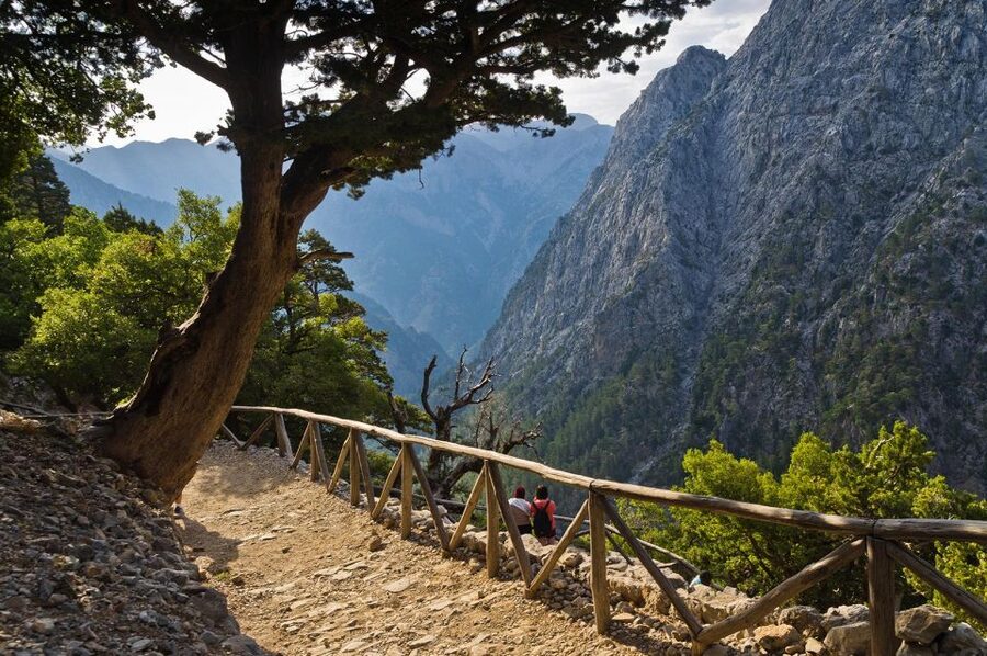 From Chania/Rethymno: Samariá Gorge Guided Hike with Pickup - Who should book this hike?