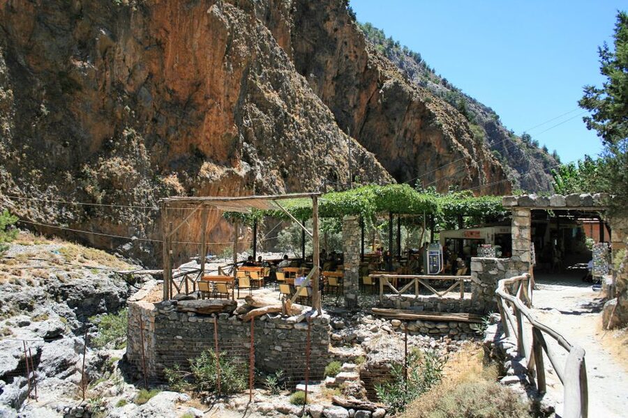 From Chania/Rethymno: Samariá Gorge Guided Hike with Pickup - The Iron Gates and the heart of the gorge