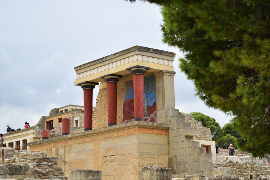 From Heraklion: Knossos and Lasithi Plateau Full-Day Tour - Psychro and the uncertain Dicteon Cave visit