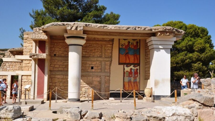 From Heraklion: Knossos and Lasithi Plateau Full-Day Tour - The Archaeological Museum problem
