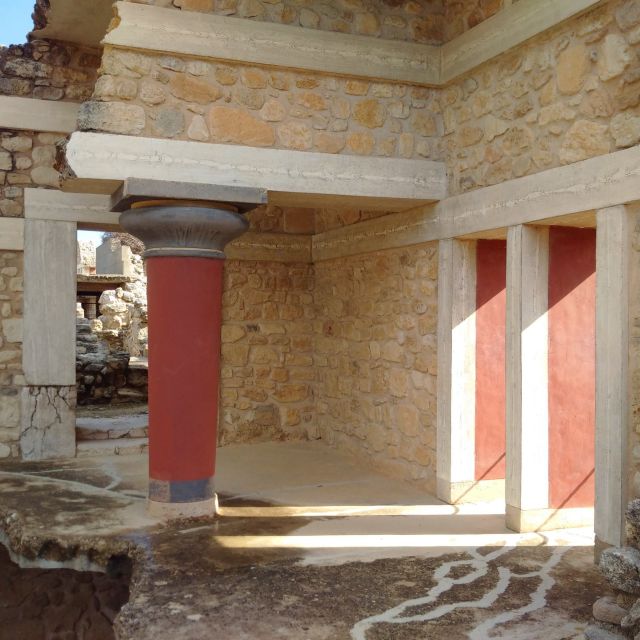 From Heraklion: Knossos Palace Entry Ticket and Private Tour - What the 90-minute schedule really means