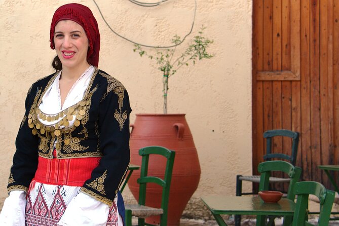 From Heraklion & Malia: Cretan Folklore Night with Buffet - Music, costumes, and the Cretan lyra