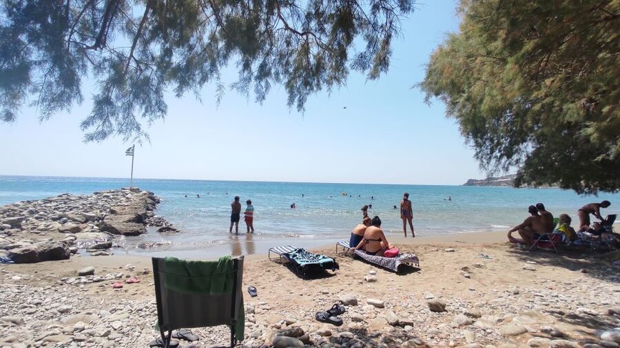 From Heraklion: Matala Beach - Caves & winery Full Day tour - The café break and the pace of the afternoon