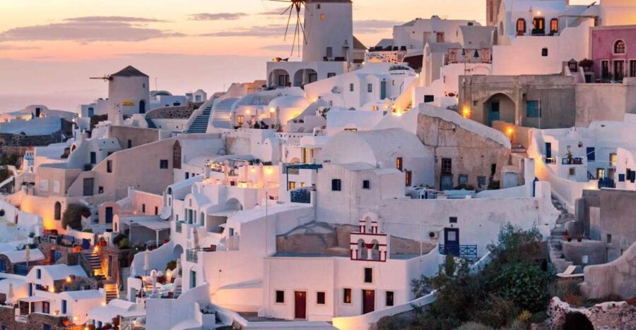 From Heraklion/Rethymno: Santorini Cruise with Pickup - Food, shopping, and Santorinian culture