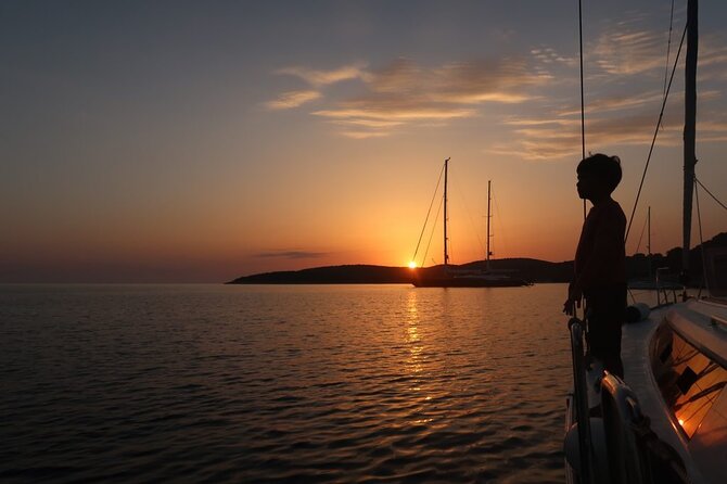 From Heraklion:Small group 5,5h Sunset Sailing trip to Dia Island - Why the small boat matters