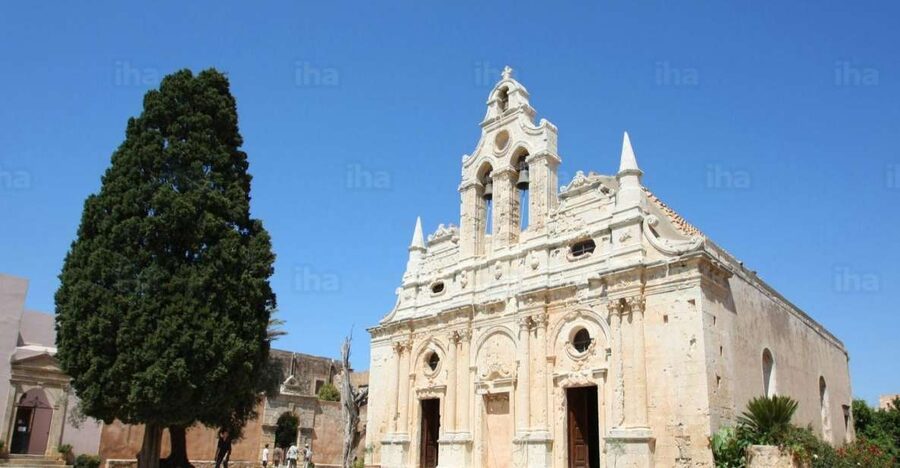 From Rethymno: Arkadi, Melidoni, and Margarites Tour - Margarites, pottery, and the pace of village life