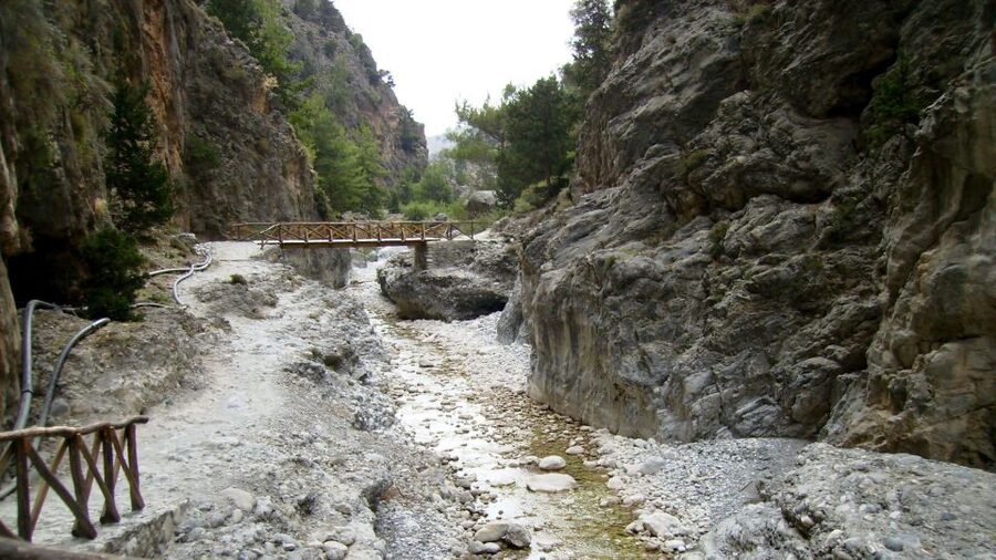 From Rethymno/Chania: Imbros Gorge Hike - Reaching Komitades and Regrouping